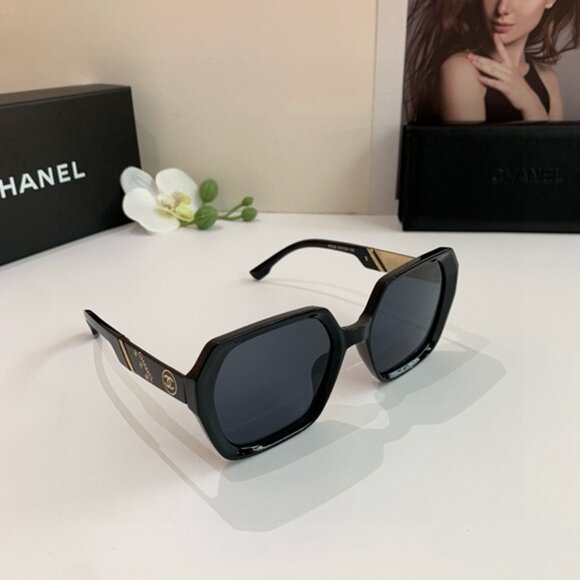 CHANEL Women's Black Sunglasses - Picture 1 of 7